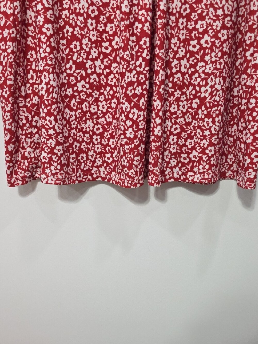 Women's 3XL Red and White Floral Sleeveless Scoop Neck Loose Fit Tank Top T18 - Picture 5 of 7